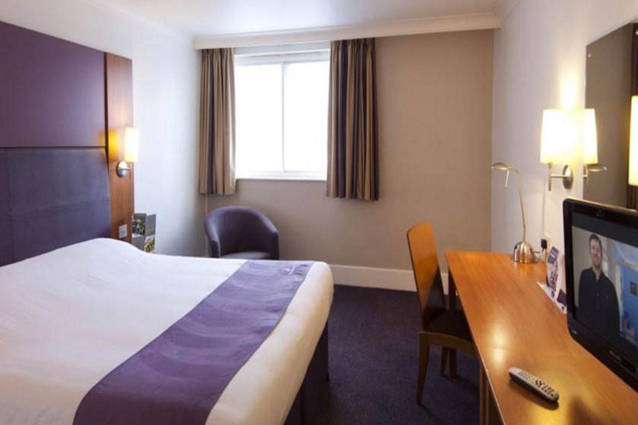 Premier Inn Premier Inn Sandhurst Sandhurst  Exterior foto
