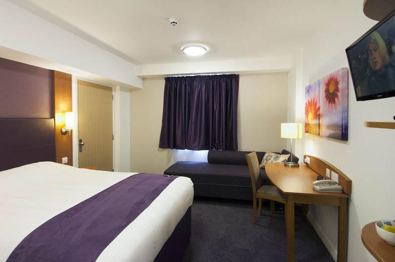 Premier Inn Premier Inn Sandhurst Sandhurst  Exterior foto